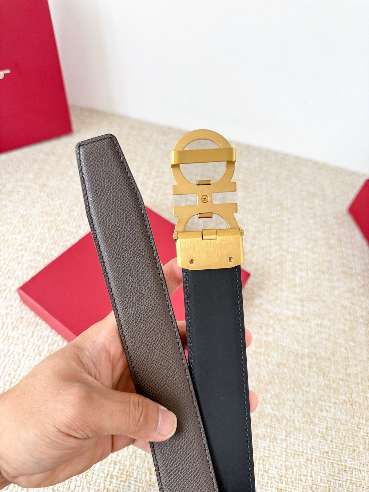 Timeless Elegance: Brown Leather Belt with Gold Accents