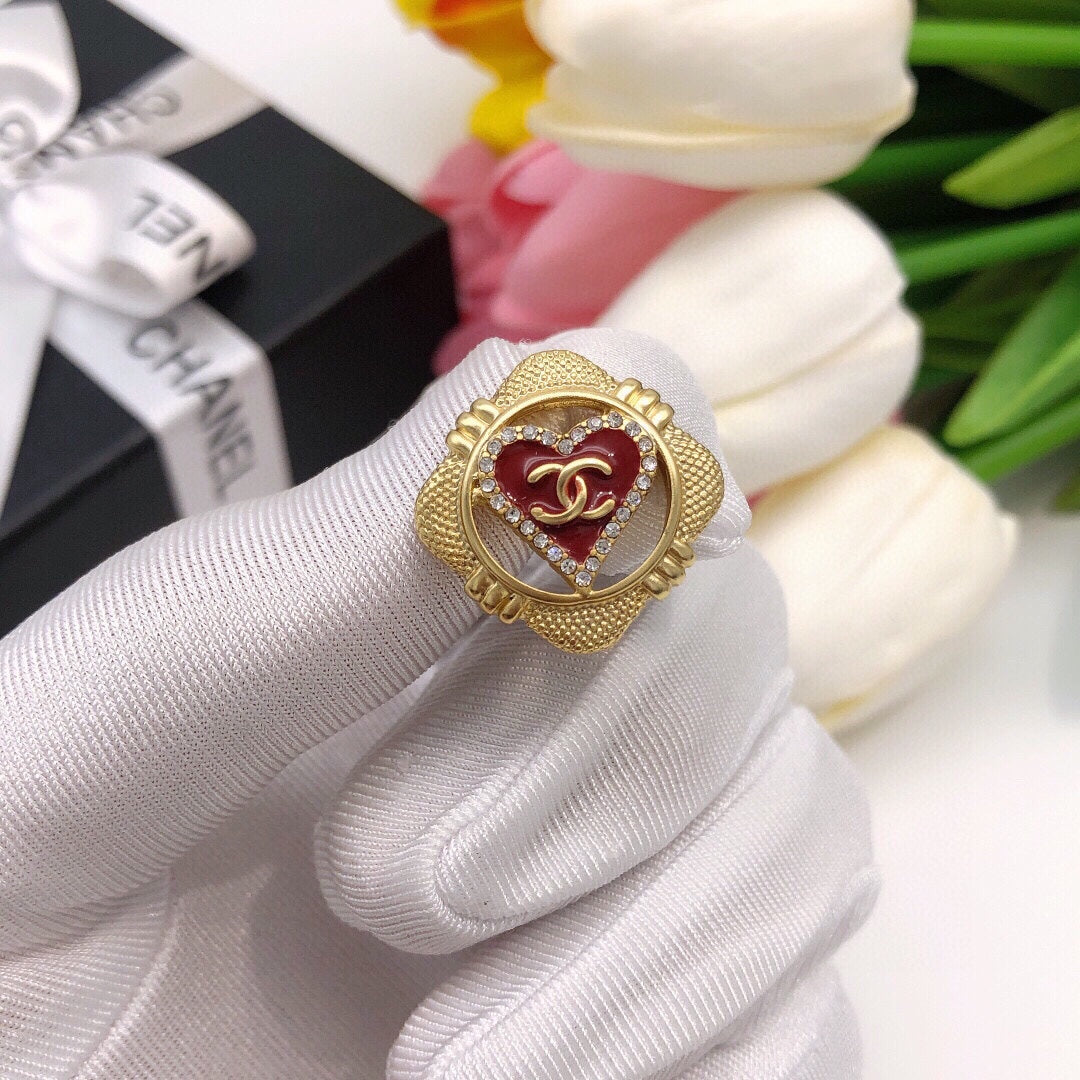 18K  Chanel Heart Vintage Earrings