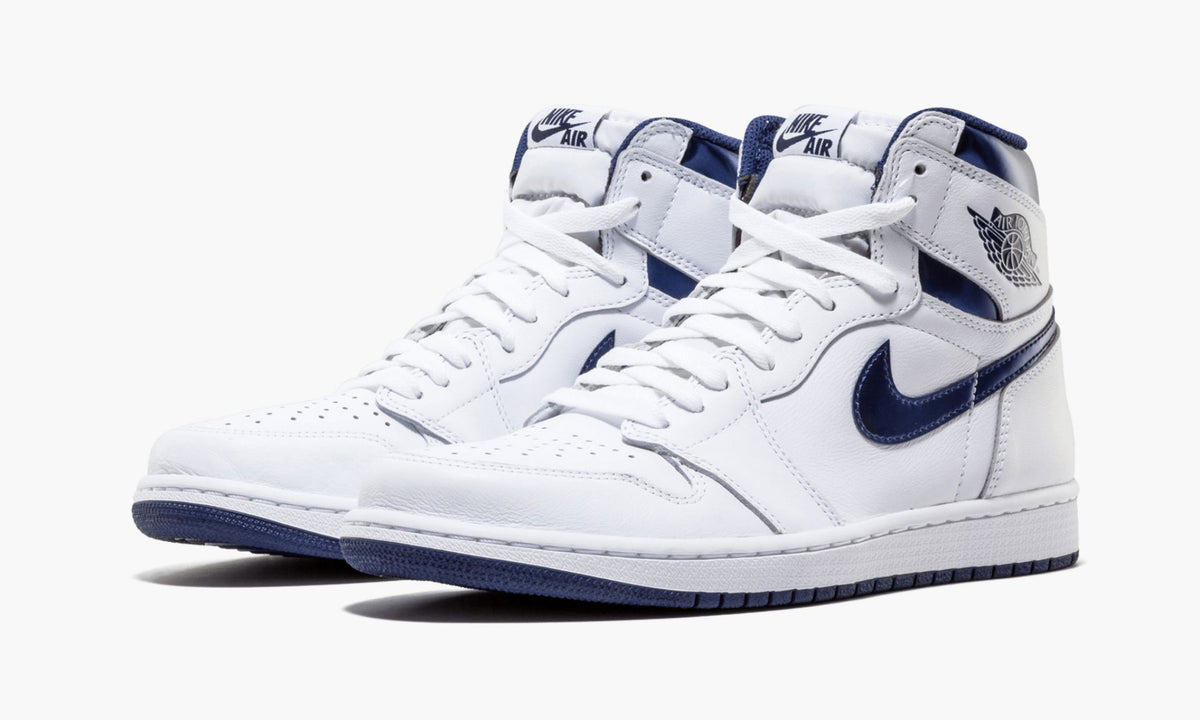 Air Jordan 1 Retro Metallic Navy Sneakers