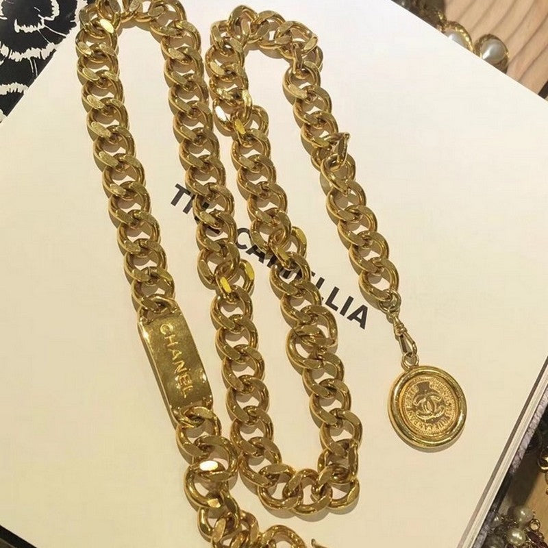 18K  Chanel Gold Vintage Necklace