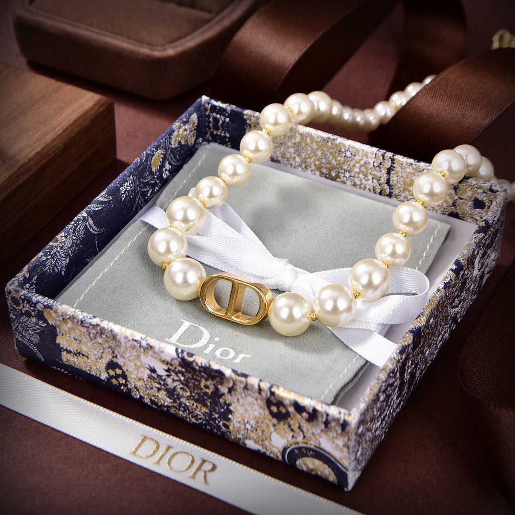 18K Dior Pearls Necklace
