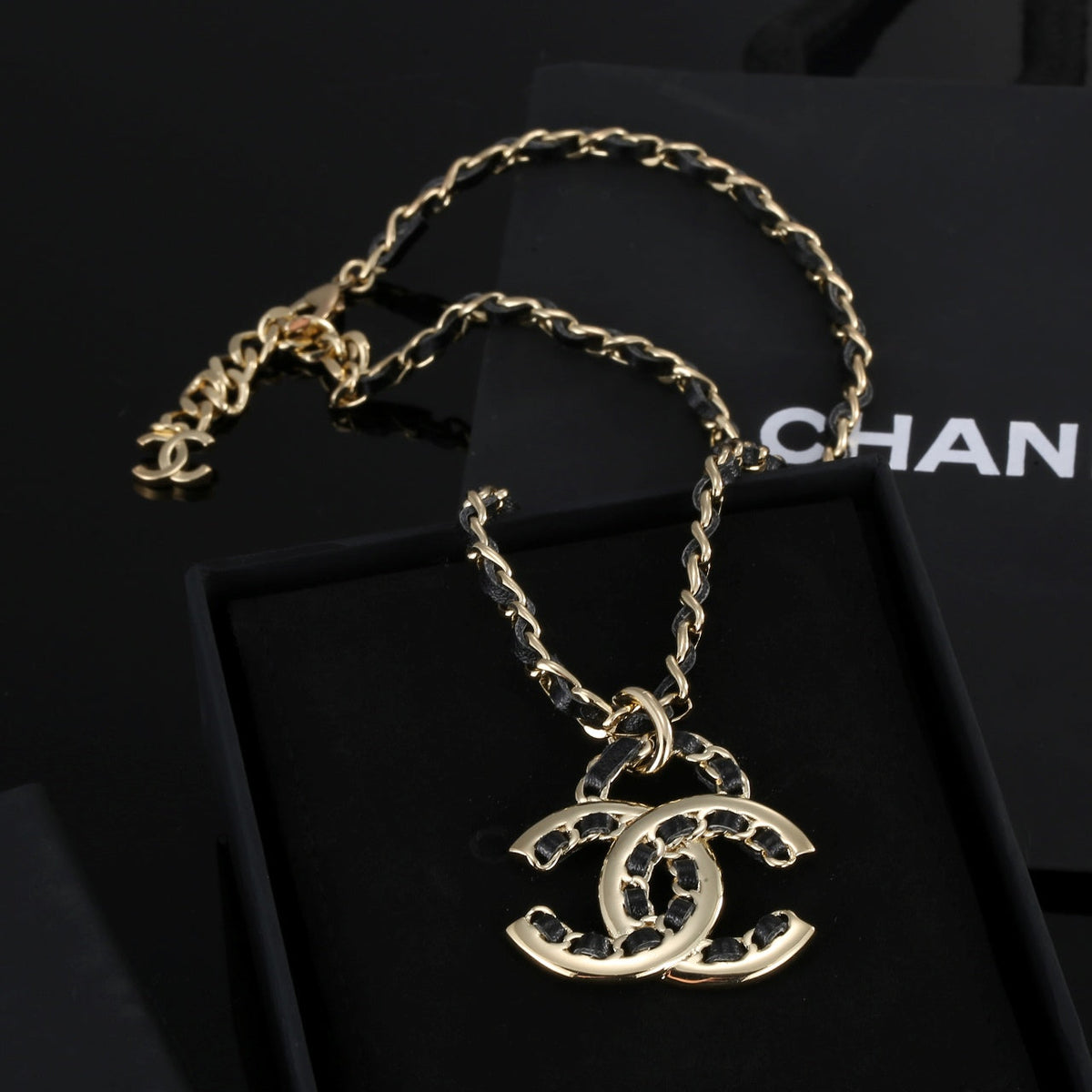 18K  Chanel Strass Leather Necklace